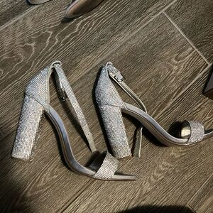 Steve Madden rhinestone ankle strap chunky sandal heel size 7